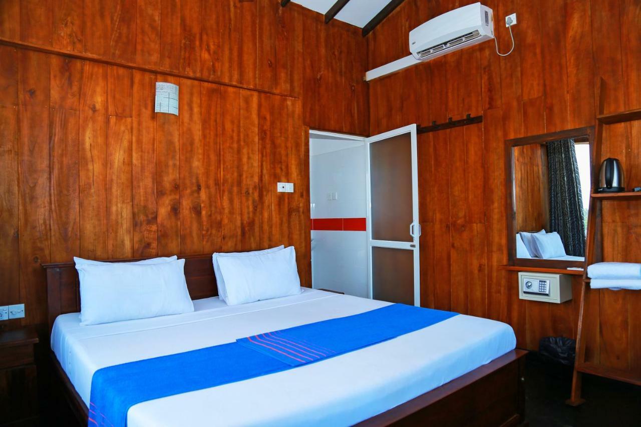 Hikka Ocean Resort ヒッカドゥワ エクステリア 写真