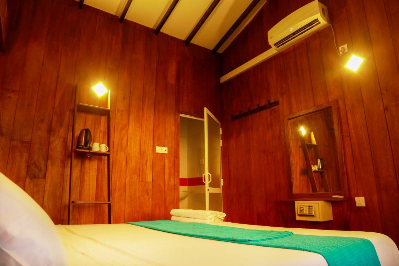Hikka Ocean Resort ヒッカドゥワ エクステリア 写真