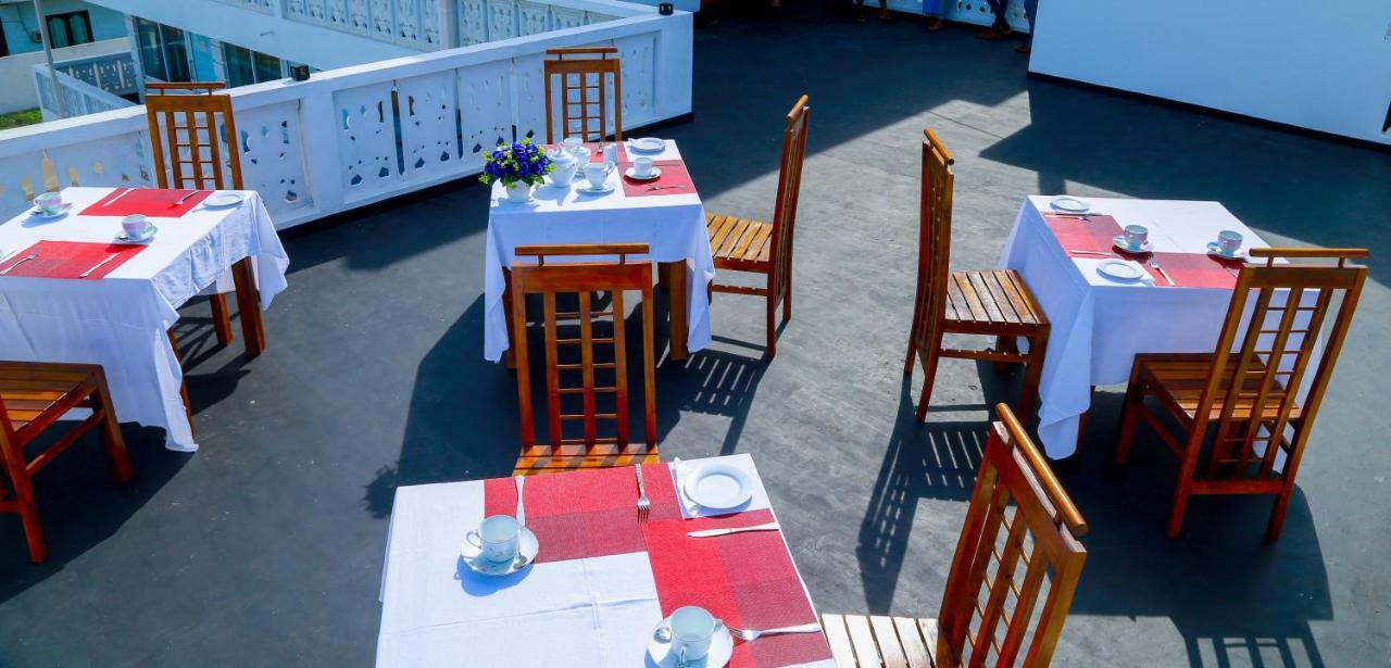 Hikka Ocean Resort ヒッカドゥワ エクステリア 写真